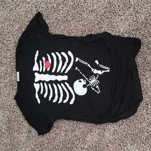 Skeleton maternity shirt